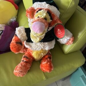Disney Store Tigger Traditions Christmas Holiday Plush Green Santa Suit 11"